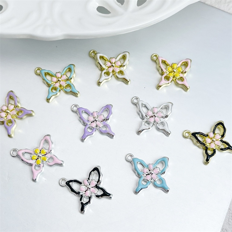 도매 50 개/몫 드롭 오일 동물 만화 나비 모양 합금 - Men Accessories Locket 리뷰 및 가격